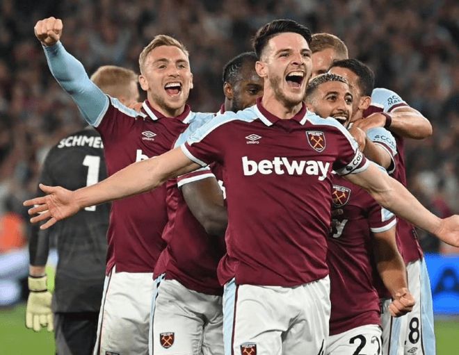 🚨 伊蒂哈德球场传来球队首发名单：