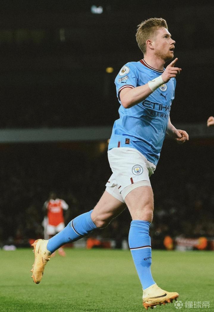 预定年度十佳扣篮！1米93格雷姆斯超级炸裂隔扣2米18克奈特